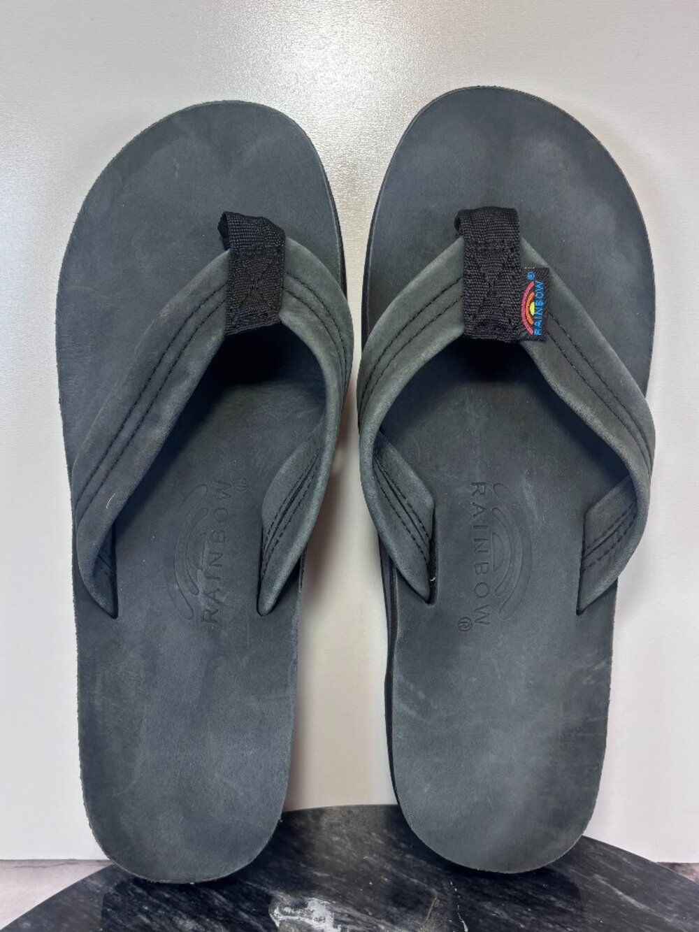 Rainbow Single Layer Black Gray Leather Thong Sandals Women’s XL 8.5-9.5